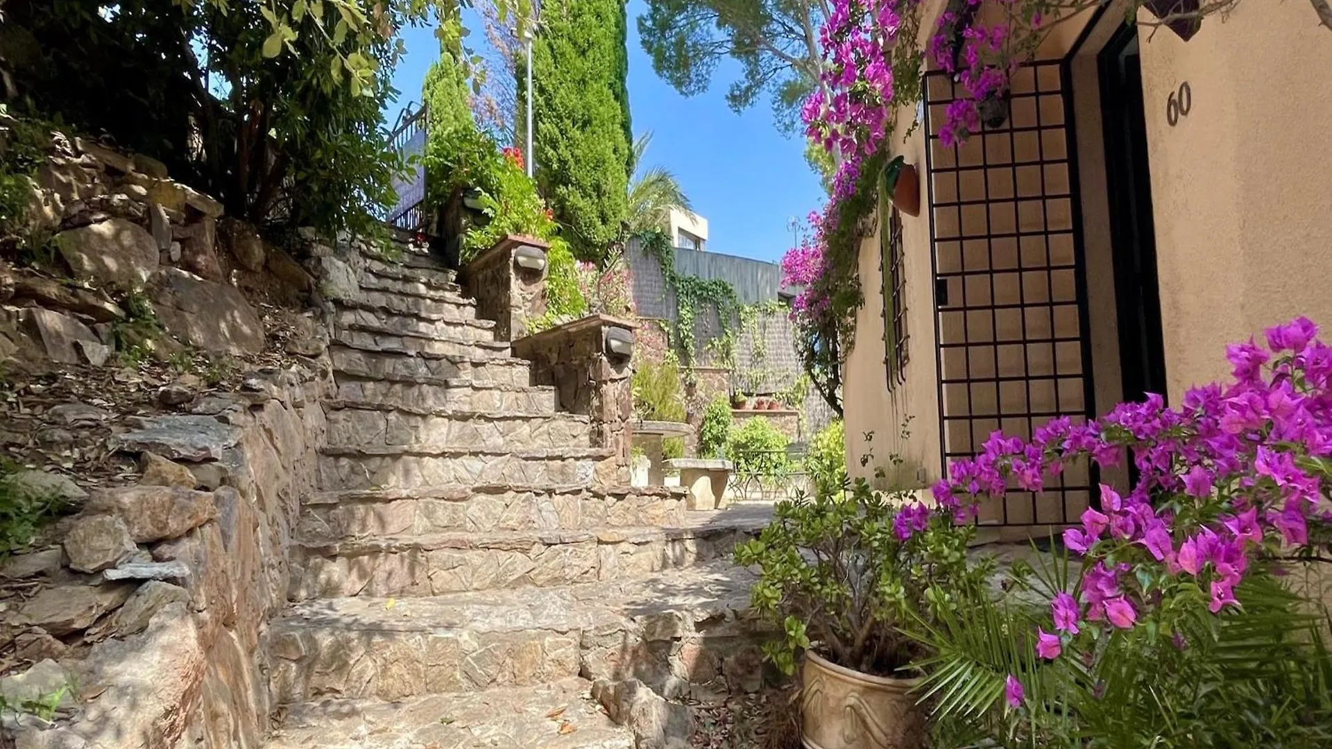 The House In Pals Has 3 Bedrooms Spain